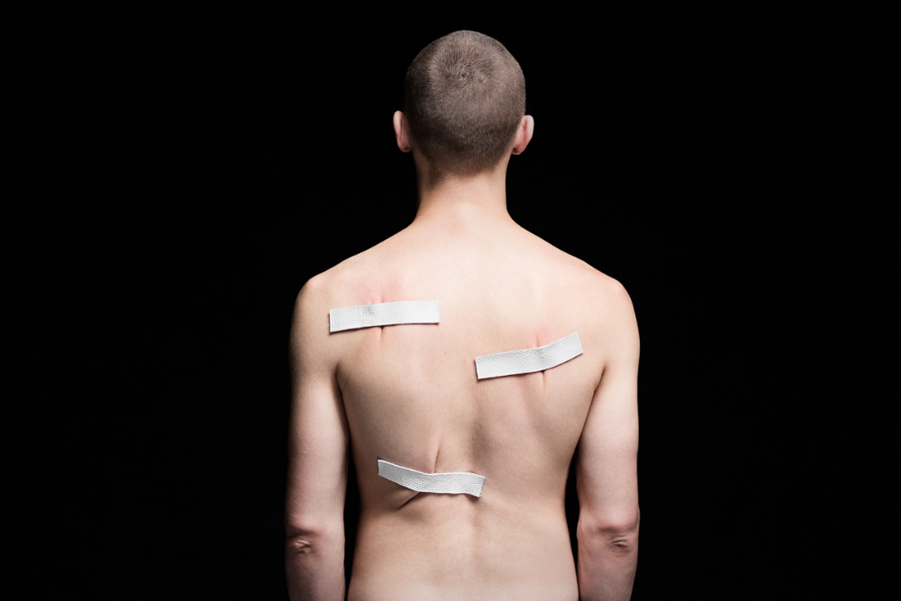 Julijonas Urbonas. “Cubberly’s Gummed Squares”: a dream directing device from the project “Oneiric Hotel”. Photograph by Aistė Valiūtė and Daumantas Plechavičius.